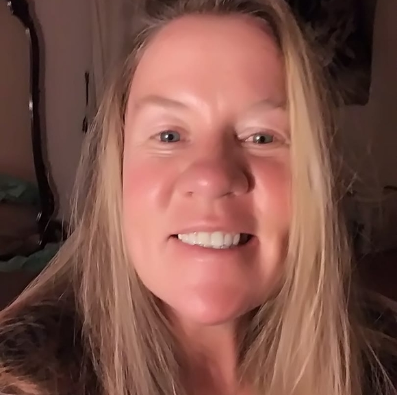 Meet your Posher, Dawn - Picture 1 of 1